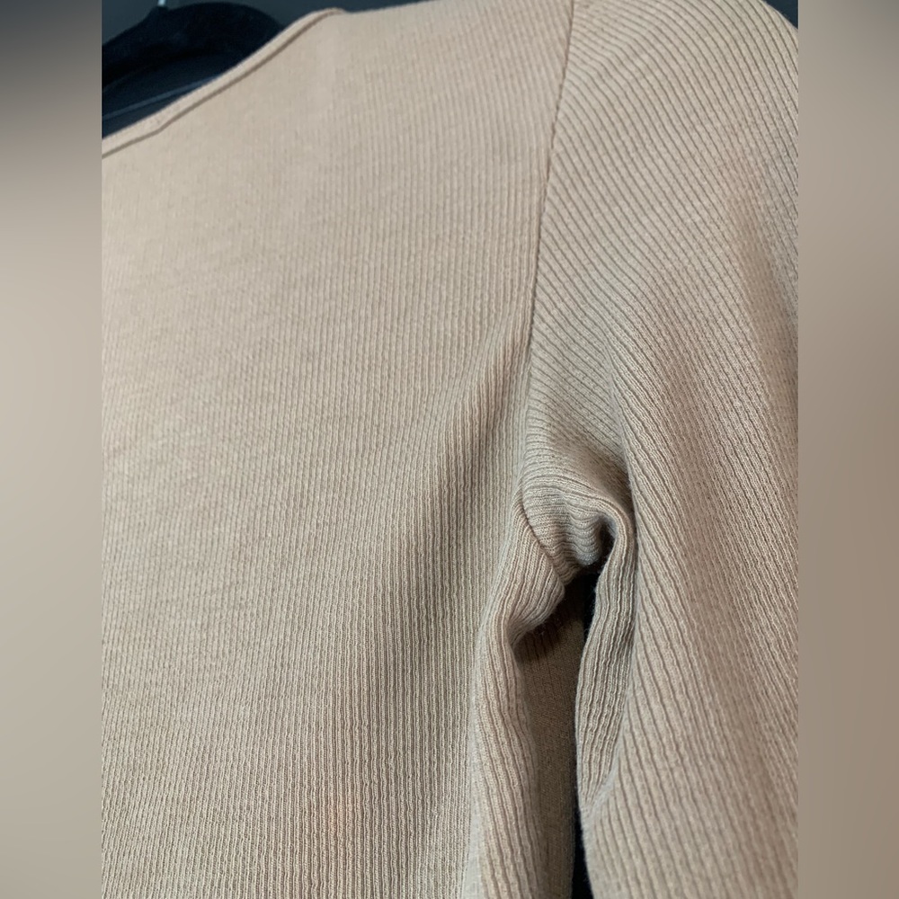 Ribbed crop top. Long sleeve. Light brown. Casual. Dressy. Women’s. Size xs. - Picture 6 of 6